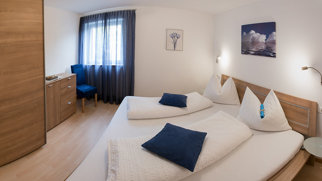 Schlafzimmer 2